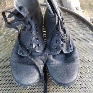 Dr. Martens Balck canvas boots ,size 7